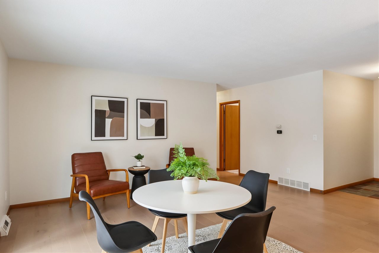 205 Dartmouth Street Iowa City IA 52245