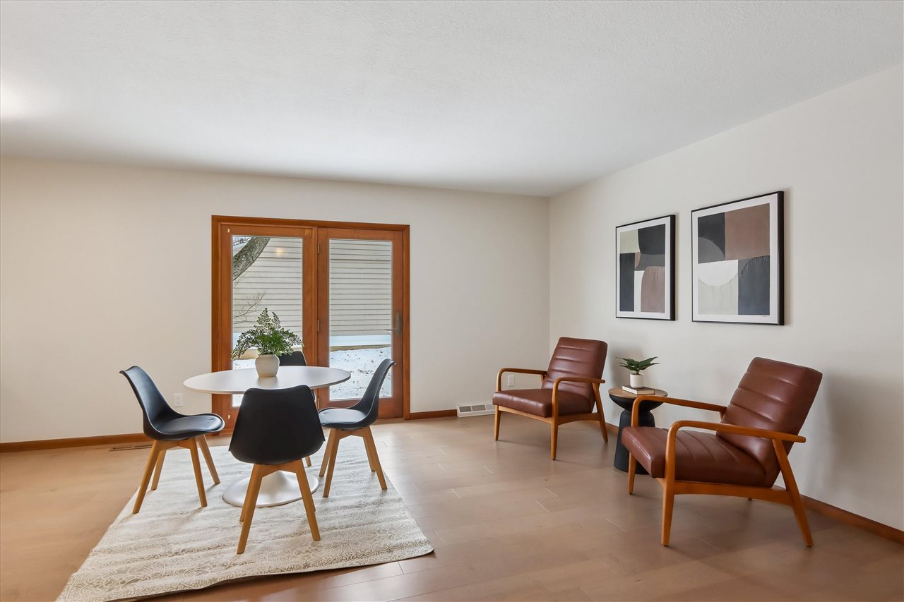 205 Dartmouth Street Iowa City IA 52245