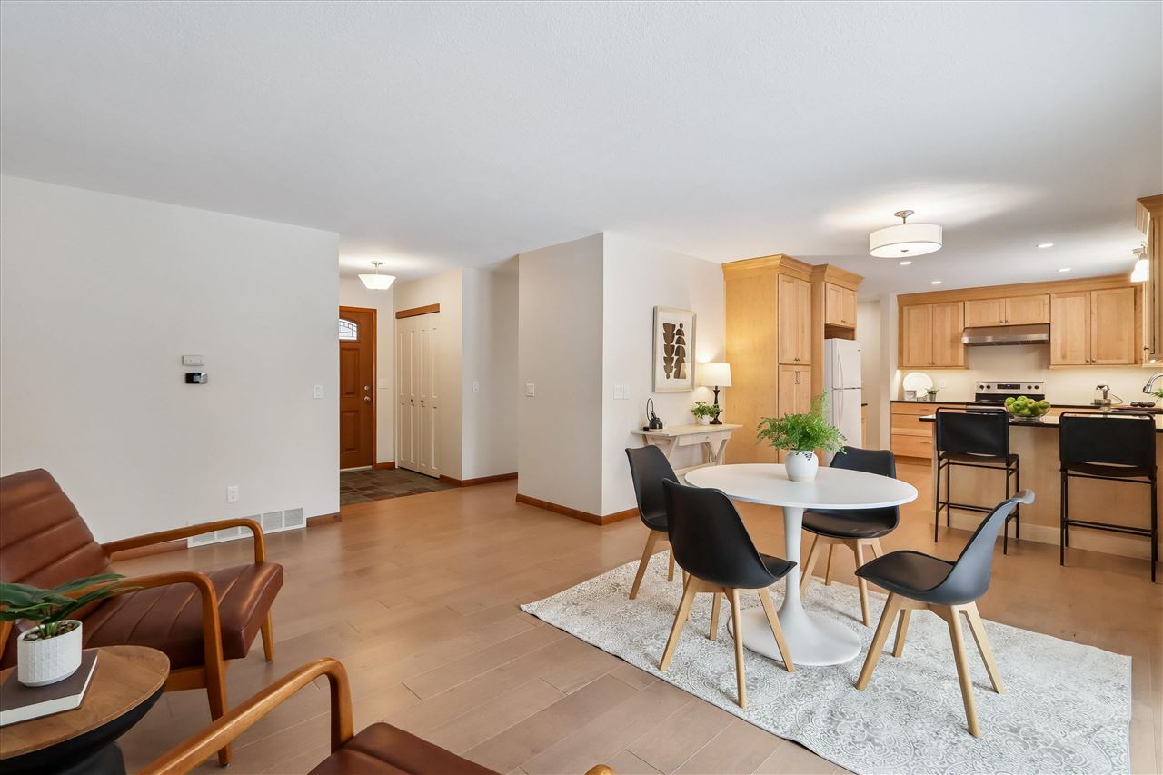 205 Dartmouth Street Iowa City IA 52245