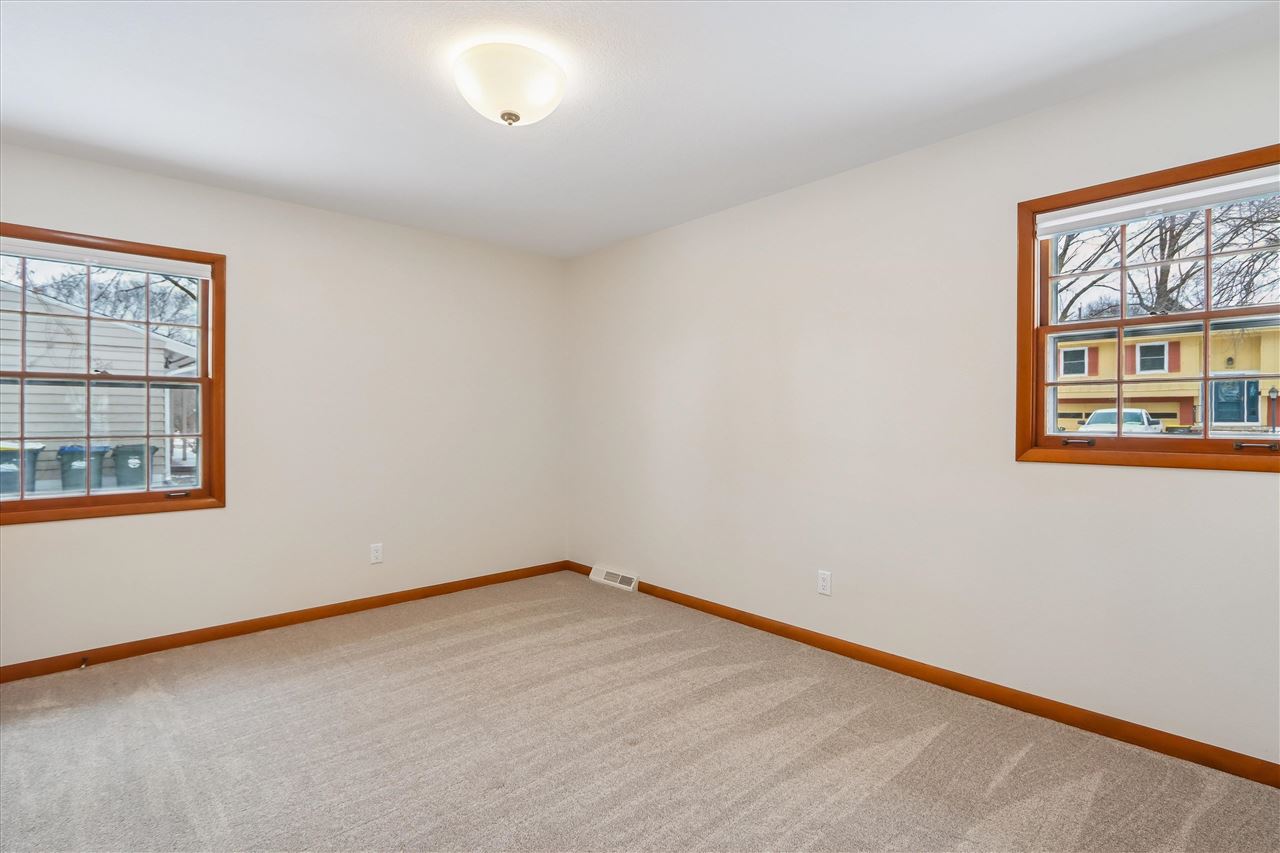 205 Dartmouth Street Iowa City IA 52245