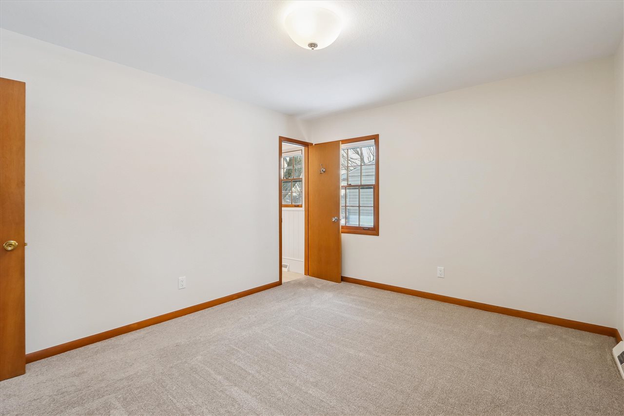 205 Dartmouth Street Iowa City IA 52245