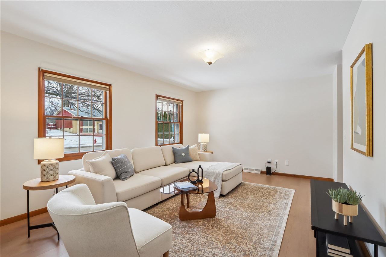 205 Dartmouth Street Iowa City IA 52245