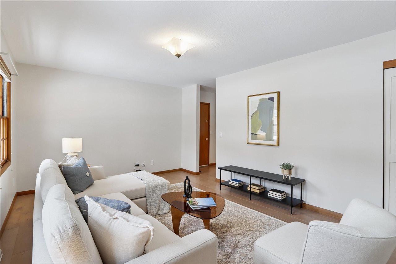 205 Dartmouth Street Iowa City IA 52245