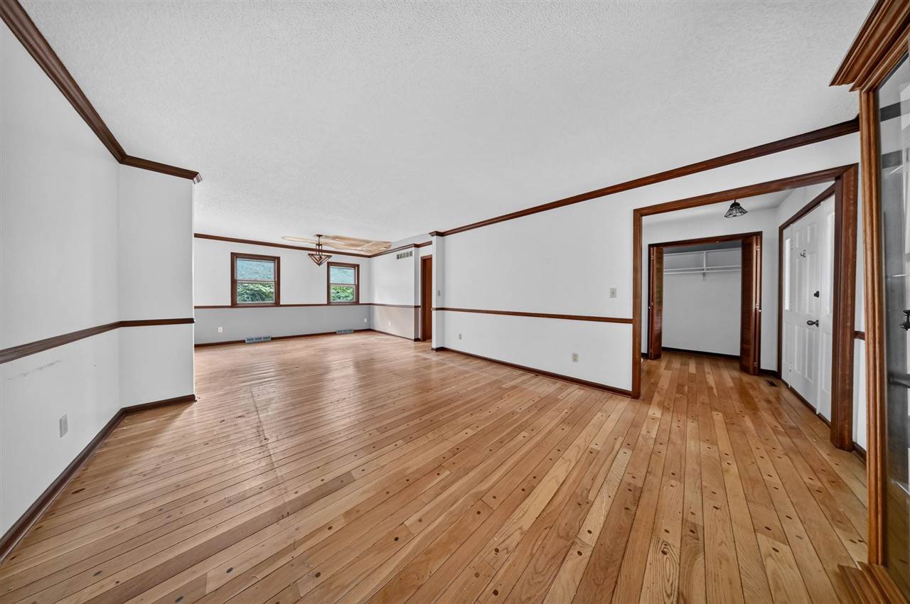 6 NE West View Acres Iowa City IA 52240