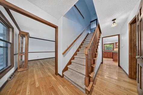 6 NE West View Acres Iowa City IA 52240