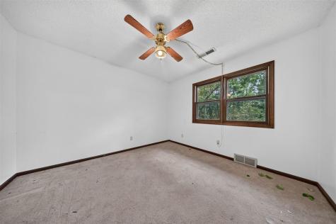 6 NE West View Acres Iowa City IA 52240