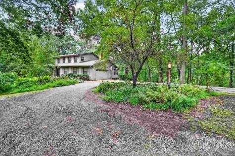 6 NE West View Acres Iowa City IA 52240