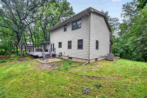 6 NE West View Acres Iowa City IA 52240