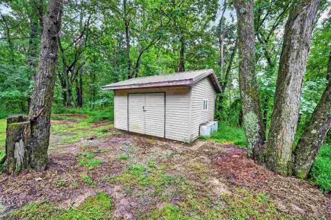 6 NE West View Acres Iowa City IA 52240