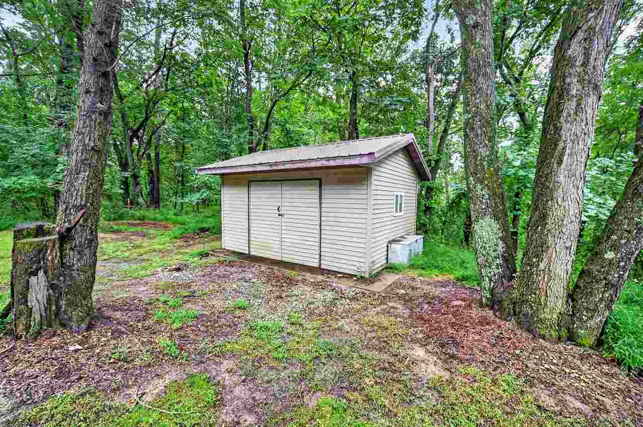 6 NE West View Acres Iowa City IA 52240