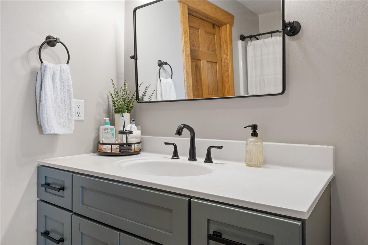 211 Summit Drive Tipton IA 52772