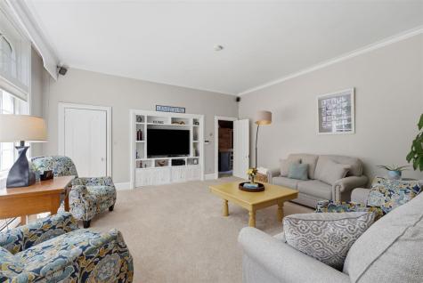 1124 Oakland Muscatine IA 52761