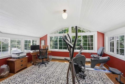 1124 Oakland Muscatine IA 52761