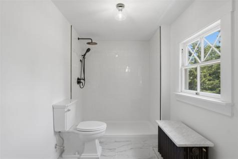 1124 Oakland Muscatine IA 52761