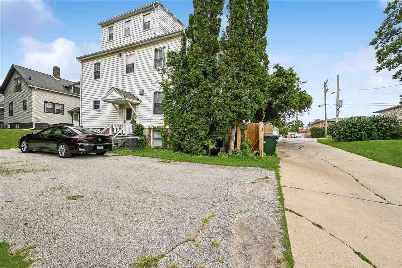 728 Bowery Street Iowa City IA 52240