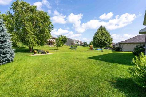 1720 Silver Maple Trail North Liberty IA 52317