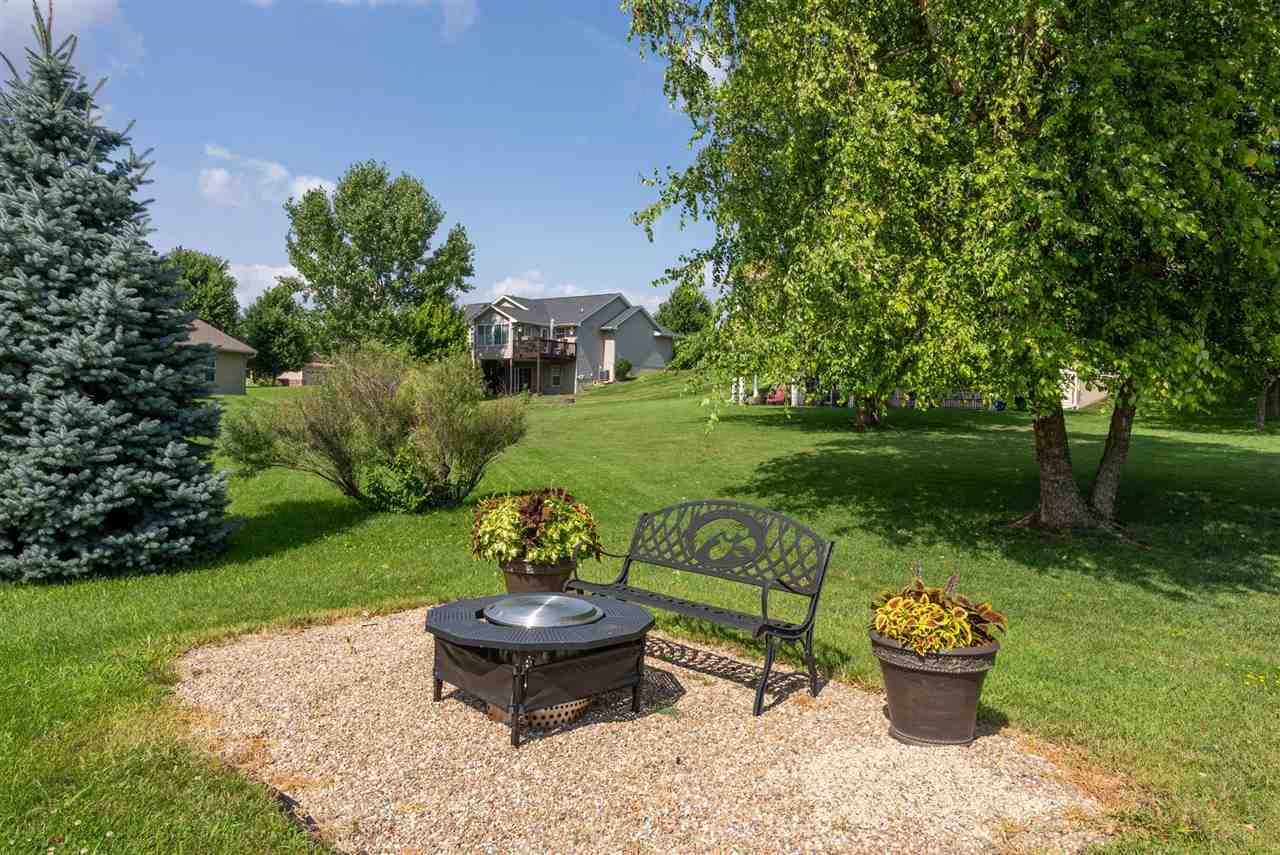 1720 Silver Maple Trail North Liberty IA 52317