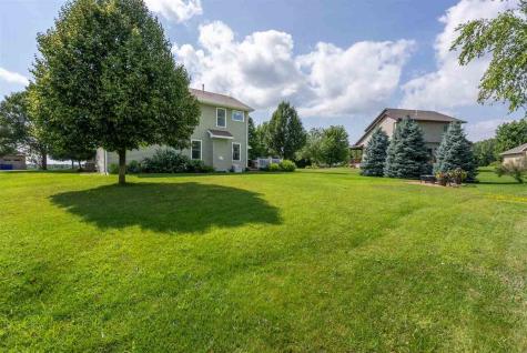 1720 Silver Maple Trail North Liberty IA 52317