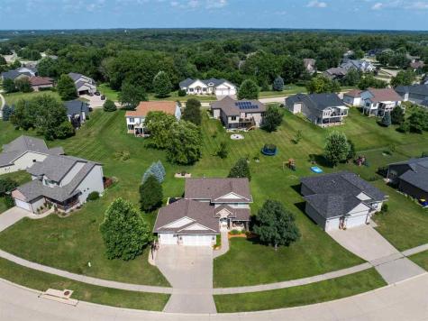 1720 Silver Maple Trail North Liberty IA 52317