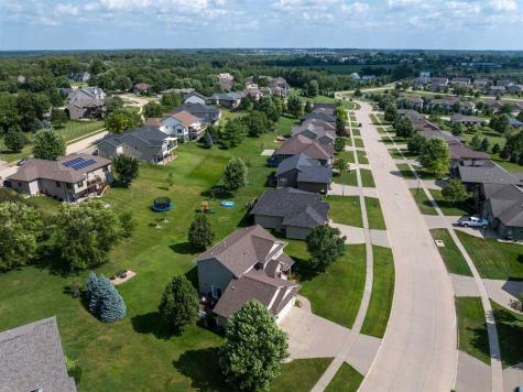 1720 Silver Maple Trail North Liberty IA 52317