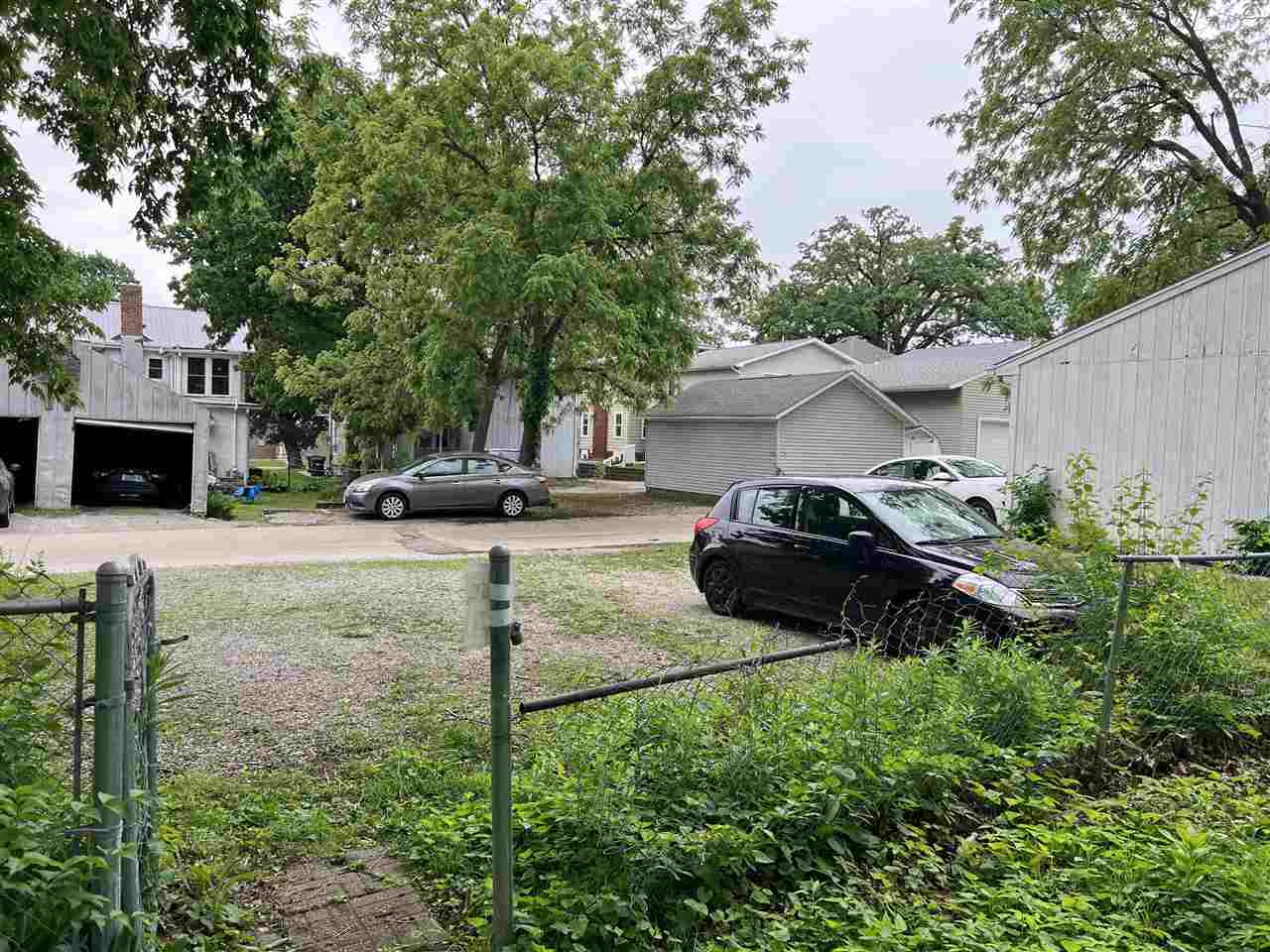 523 S Lucas Street Iowa City IA 52240