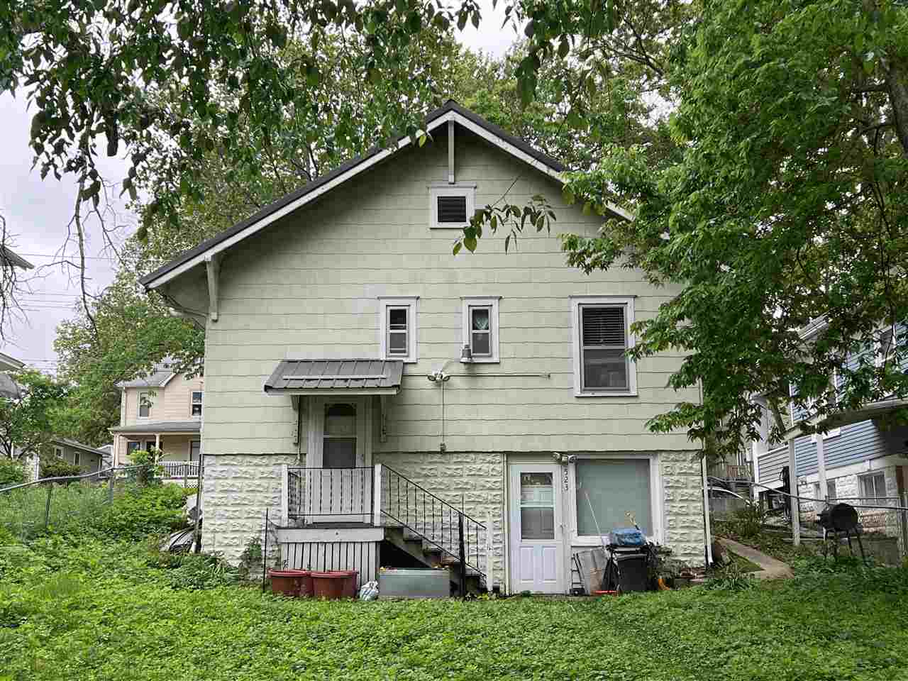 523 S Lucas Street Iowa City IA 52240