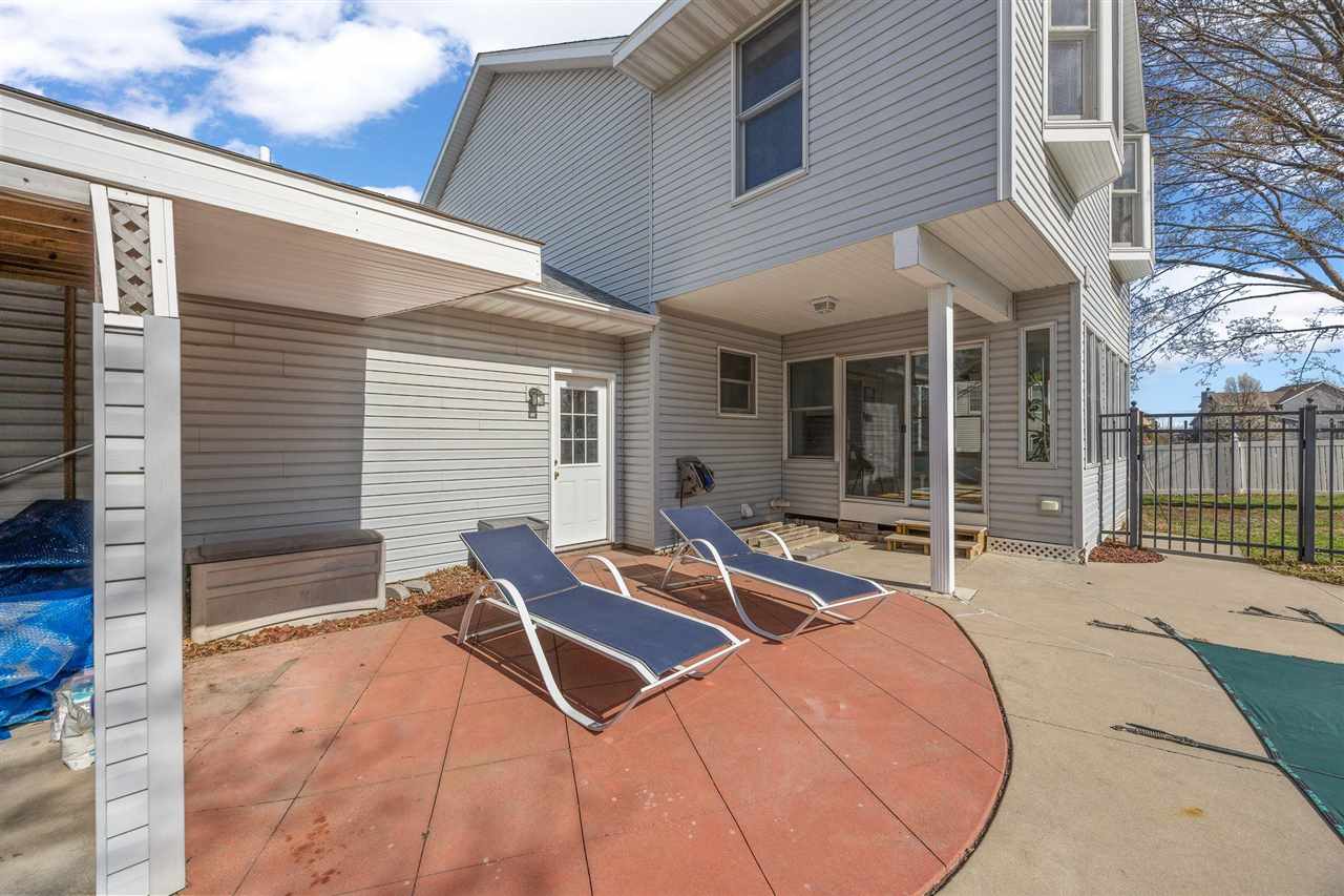 48 Galway Circle Iowa City IA 52246