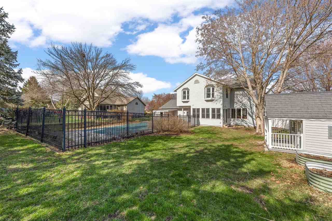 48 Galway Circle Iowa City IA 52246