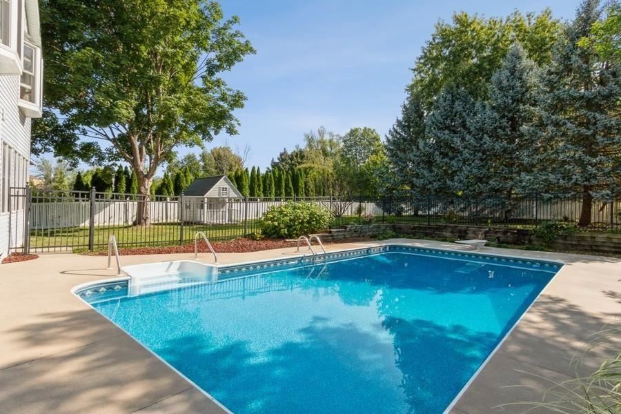 48 Galway Circle Iowa City IA 52246