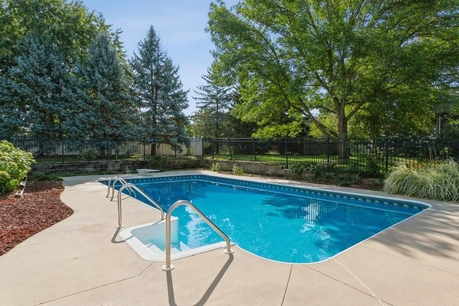 48 Galway Circle Iowa City IA 52246