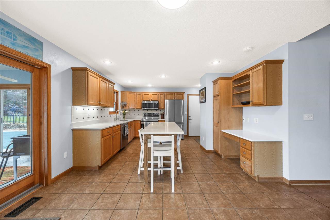 48 Galway Circle Iowa City IA 52246