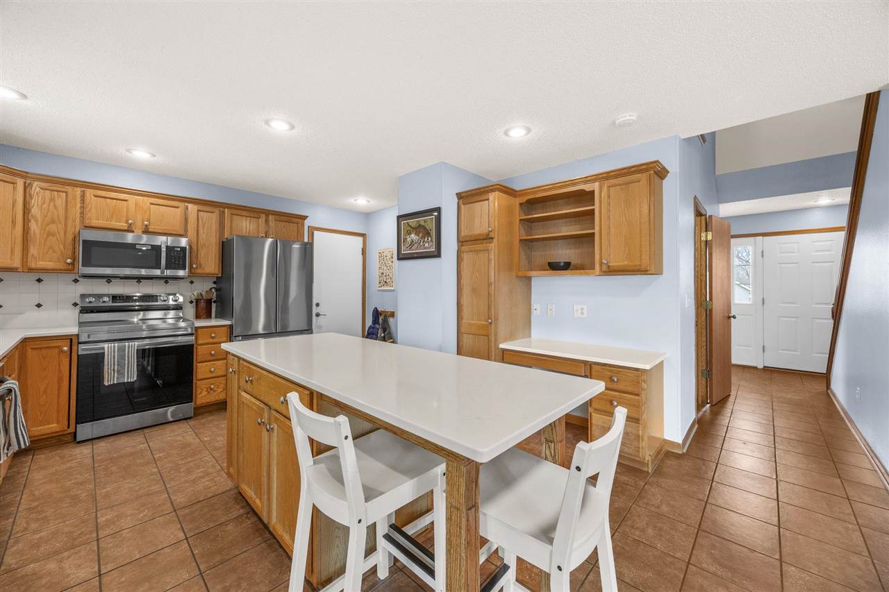 48 Galway Circle Iowa City IA 52246