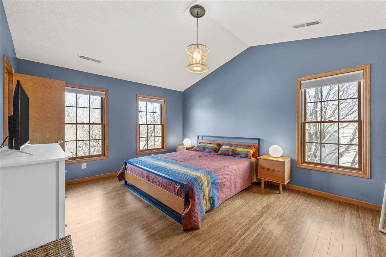 48 Galway Circle Iowa City IA 52246