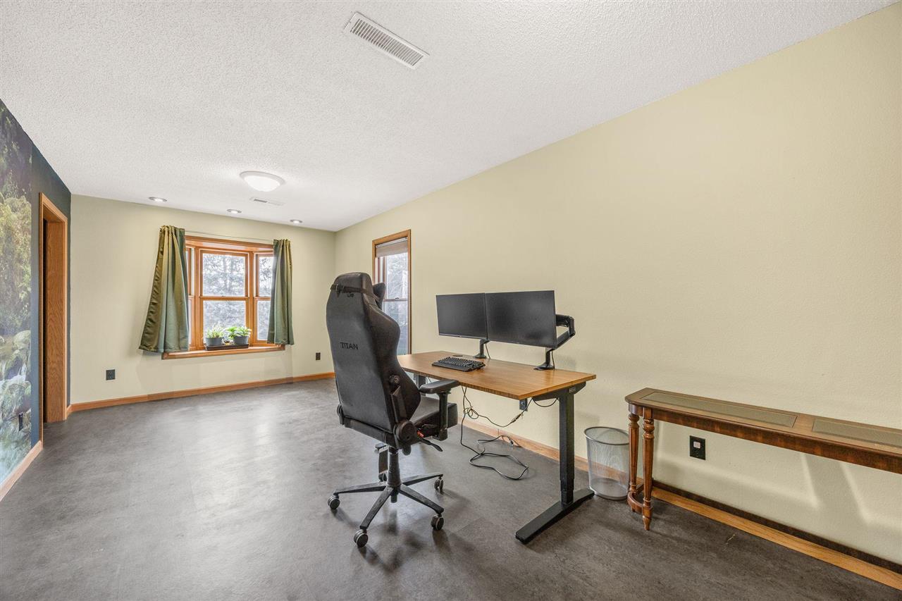 48 Galway Circle Iowa City IA 52246