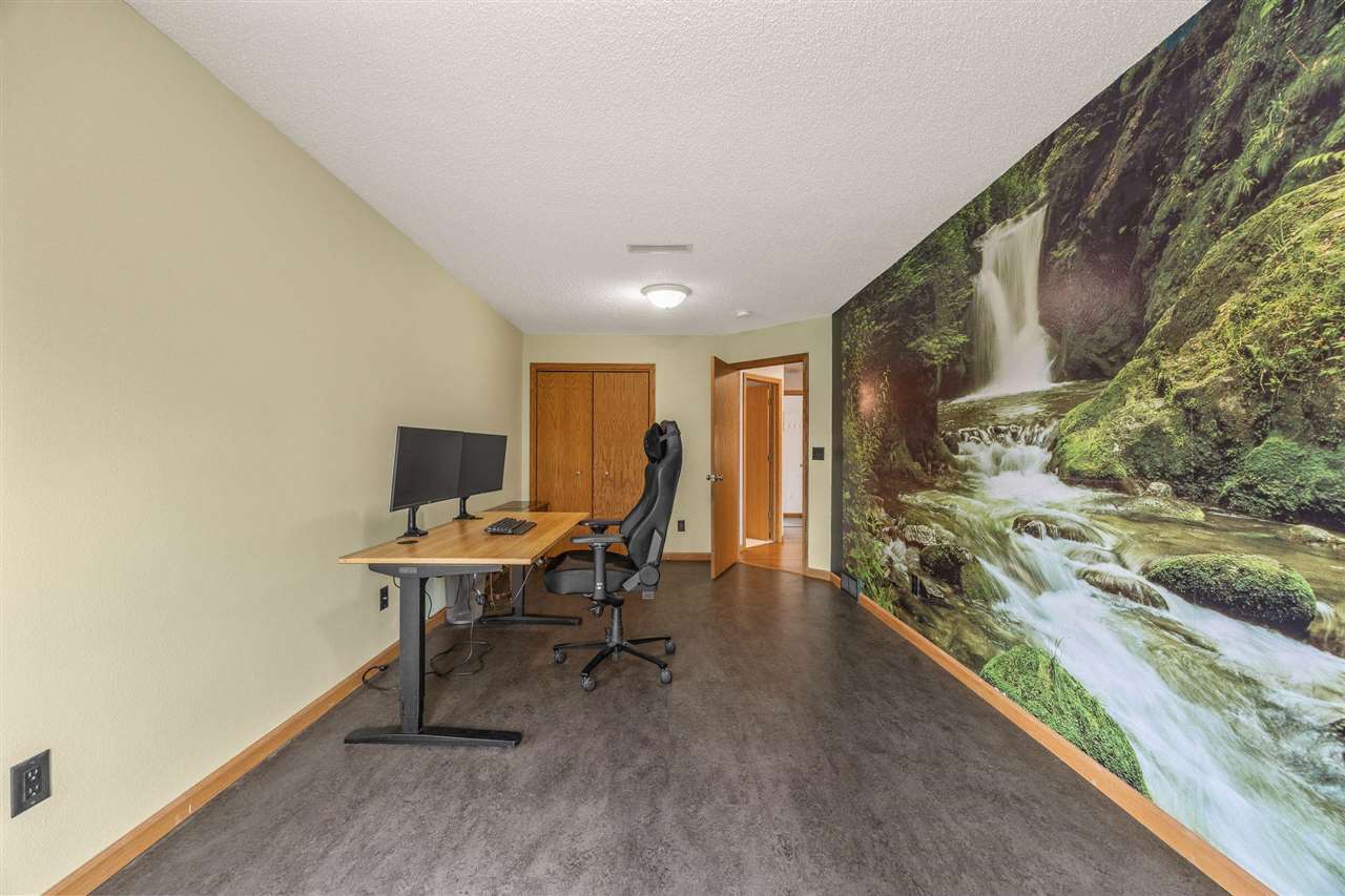 48 Galway Circle Iowa City IA 52246