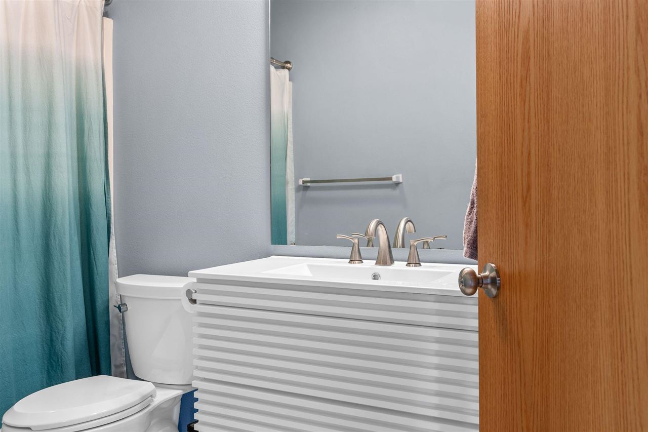 48 Galway Circle Iowa City IA 52246