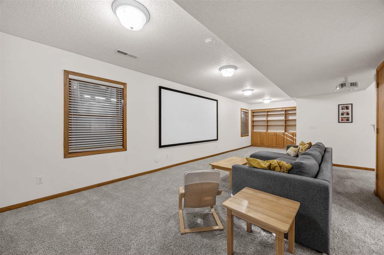 48 Galway Circle Iowa City IA 52246