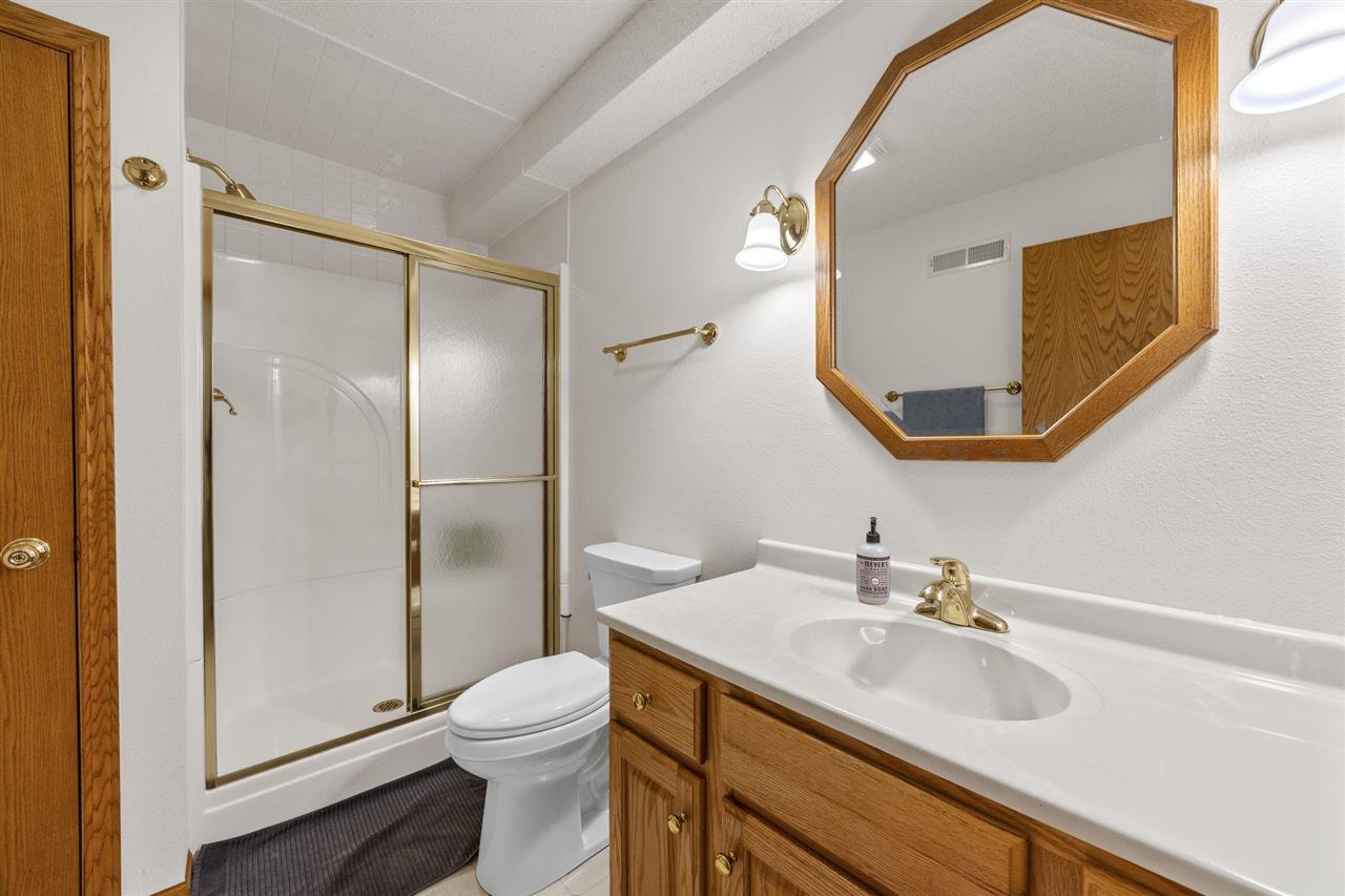 48 Galway Circle Iowa City IA 52246