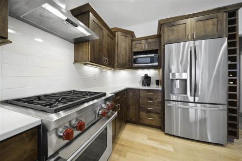 2910 High Bluff Drive Coralville IA 52241