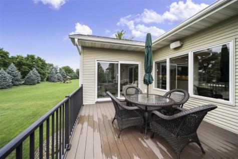 2910 High Bluff Drive Coralville IA 52241