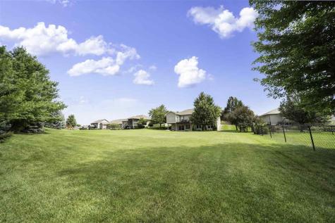 2910 High Bluff Drive Coralville IA 52241