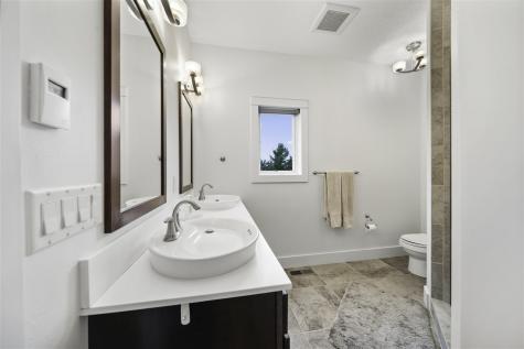 2910 High Bluff Drive Coralville IA 52241