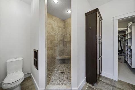 2910 High Bluff Drive Coralville IA 52241
