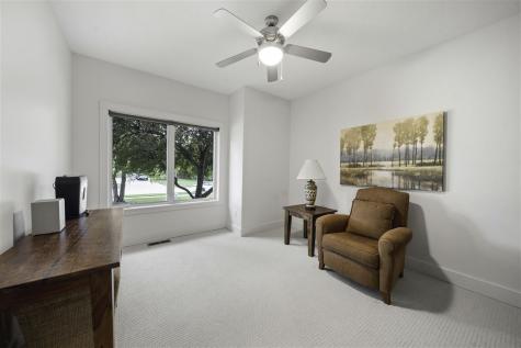 2910 High Bluff Drive Coralville IA 52241