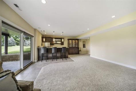 2910 High Bluff Drive Coralville IA 52241