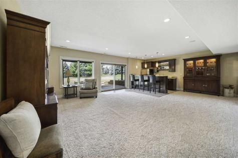 2910 High Bluff Drive Coralville IA 52241