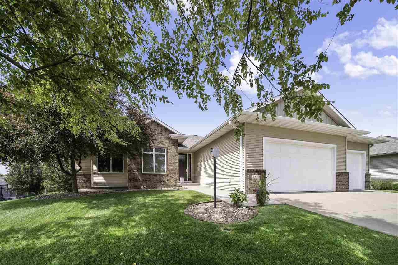 2910 High Bluff Drive Coralville IA 52241