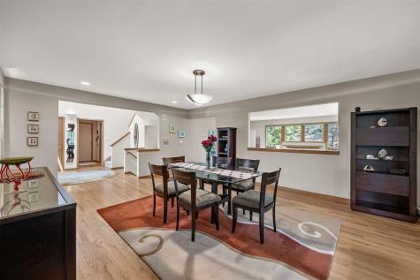 1902 Woodberry Court Iowa City IA 52246