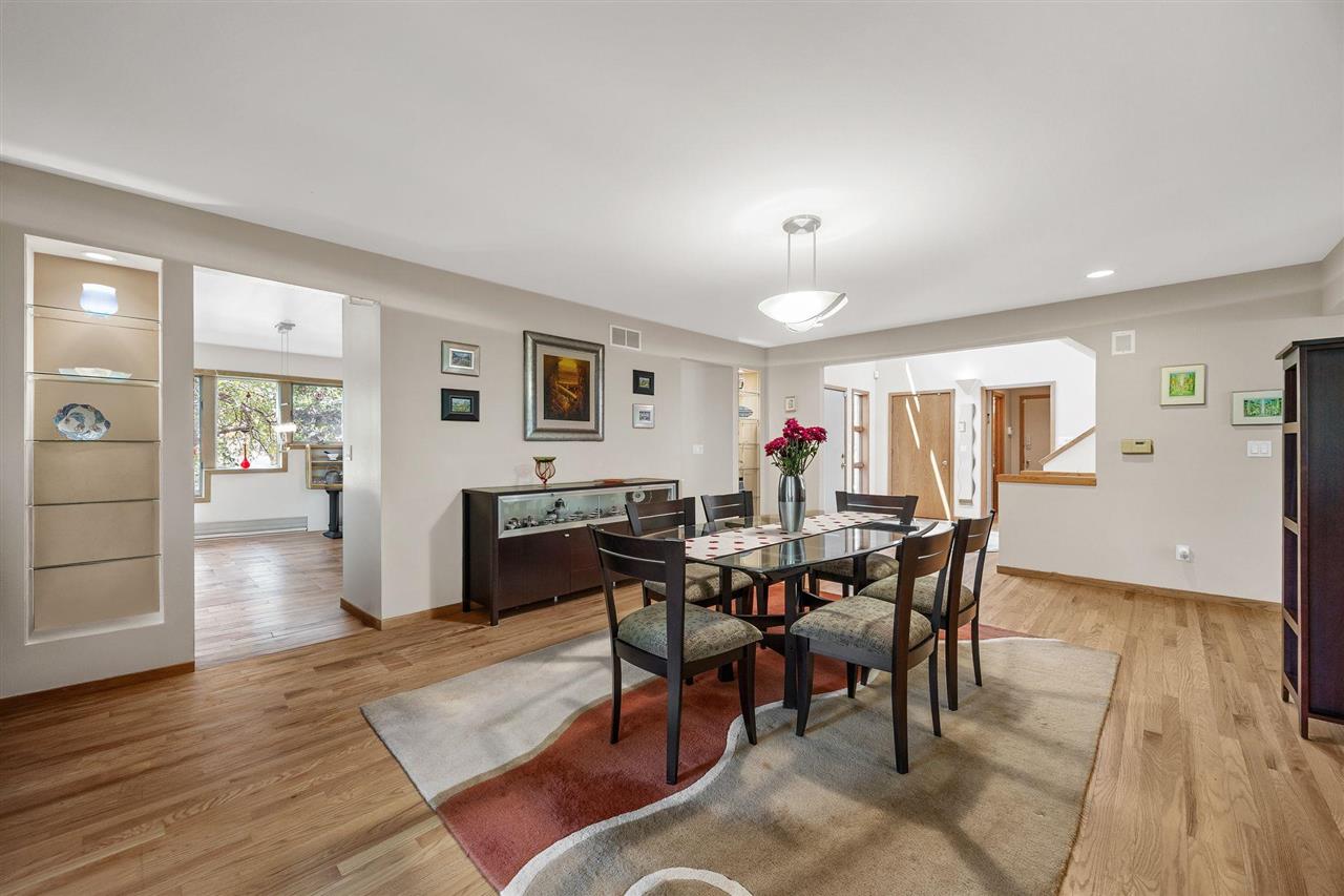 1902 Woodberry Court Iowa City IA 52246