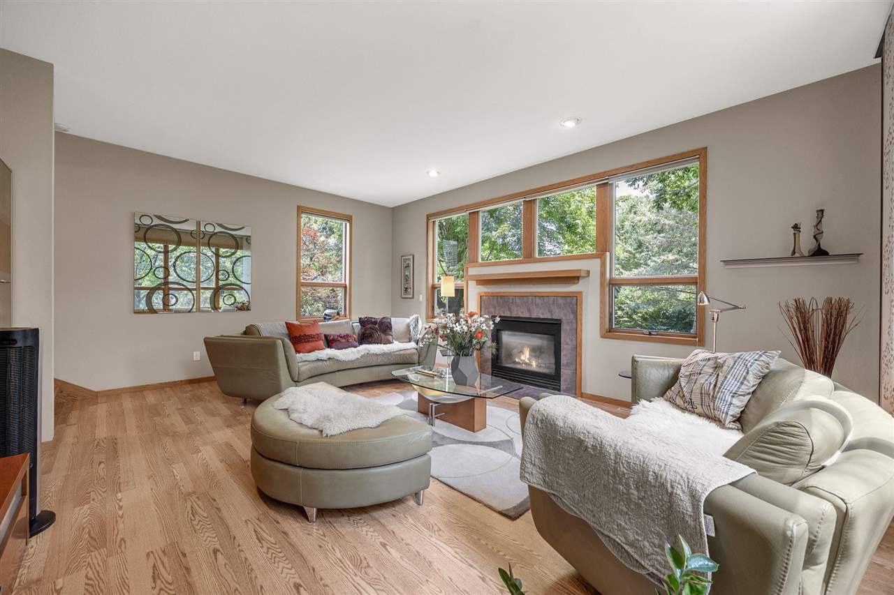 1902 Woodberry Court Iowa City IA 52246